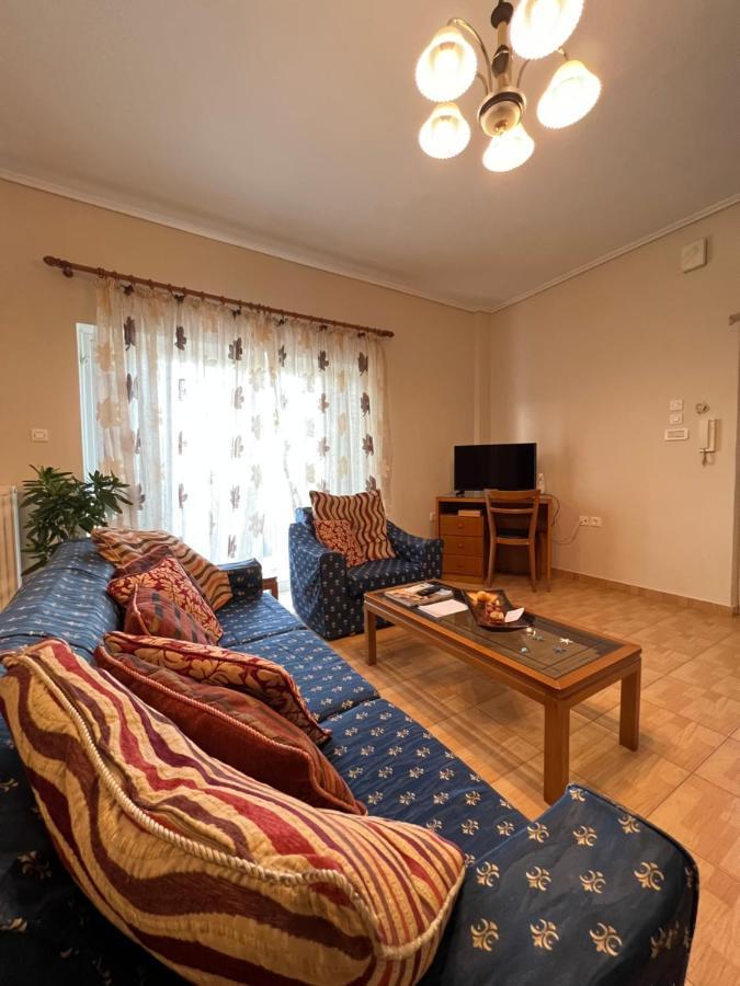 Апартаменти George'S House Артеміда Екстер'єр фото